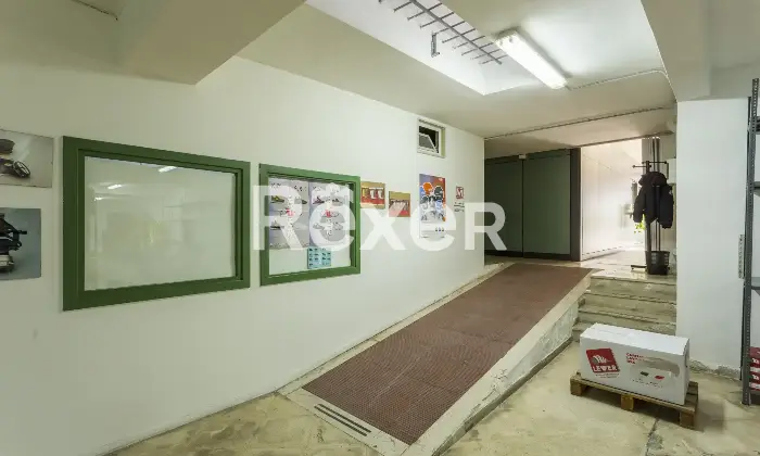 Rexer-Bari-LOCALE-COMMERCIALE-VIA-BRIGATA-REGINA-A-Altro