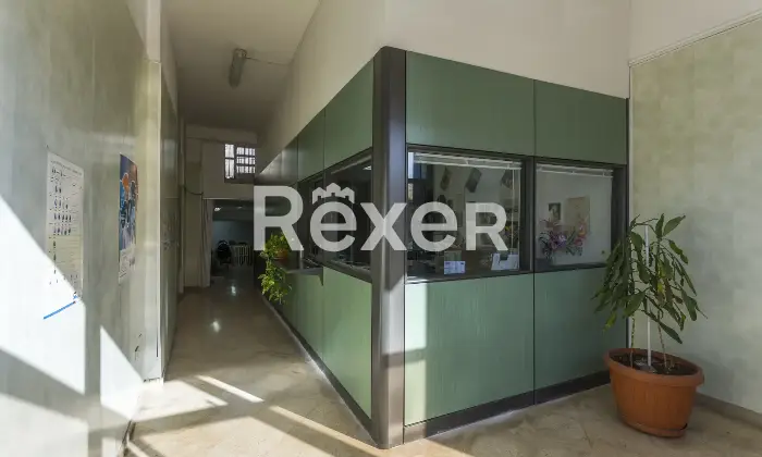 Rexer-Bari-LOCALE-COMMERCIALE-VIA-BRIGATA-REGINA-A-Altro