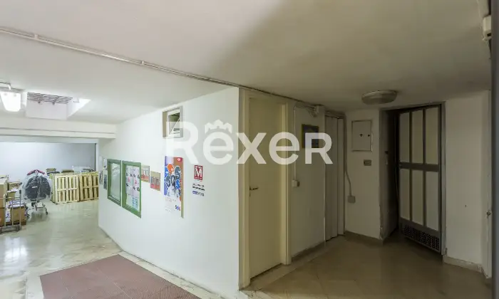 Rexer-Bari-LOCALE-COMMERCIALE-VIA-BRIGATA-REGINA-A-Altro