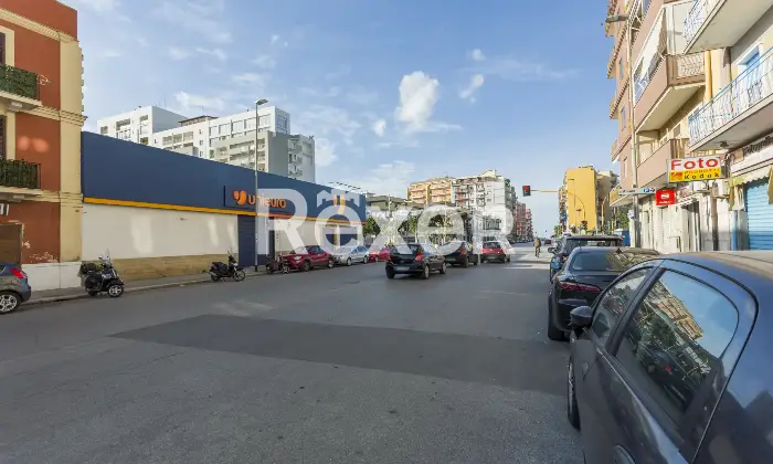 Rexer-Bari-LOCALE-COMMERCIALE-VIA-BRIGATA-REGINA-A-Altro