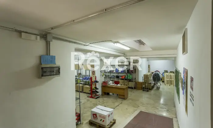 Rexer-Bari-LOCALE-COMMERCIALE-VIA-BRIGATA-REGINA-A-Altro