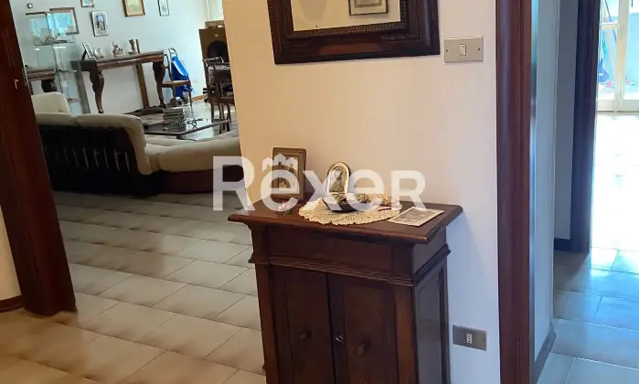 Rexer-Ascoli-Piceno-vendo-appartamento-Ingresso