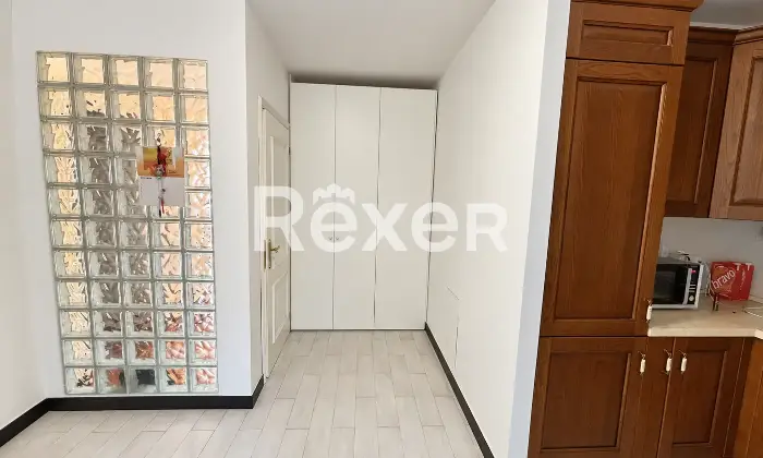 Rexer-Savona-Pentalocale-con-terrazza-vista-mare-e-possibilit-di-garage-cantina-Altro