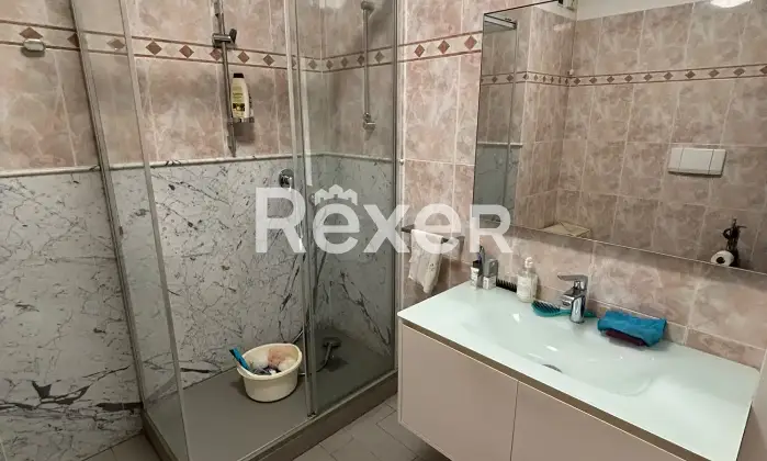 Rexer-Savona-Pentalocale-con-terrazza-vista-mare-e-possibilit-di-garage-cantina-Altro