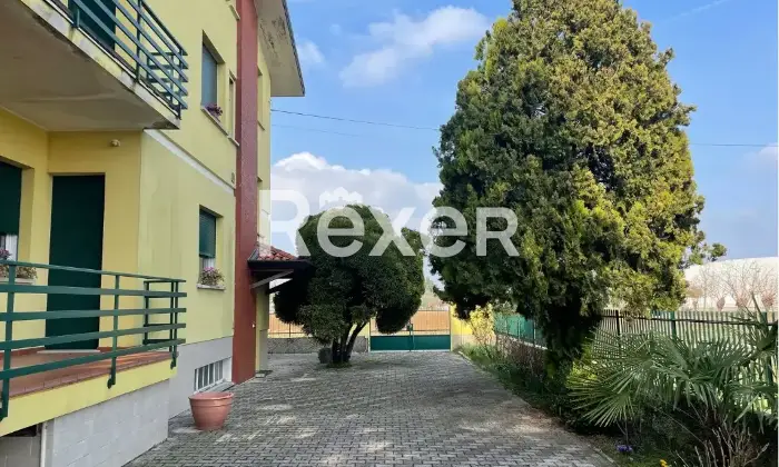 Rexer-Udine-Casale-in-vendita-in-Via-Padova-ad-Udine-Altro