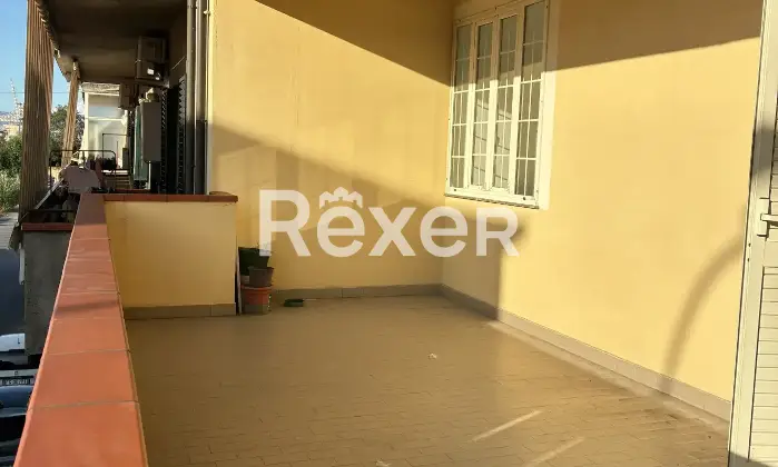 Rexer-Gioia-Tauro-Vendesi-ampio-appartamento-vicino-al-centro-storico-Altro