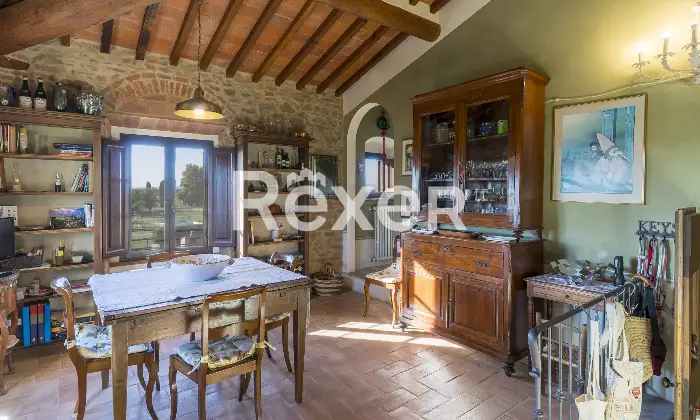 Rexer-Cortona-Affascinante-appartamento-su-due-livelli-in-antica-Leopoldina-con-piscina-e-impianti-sportivi-Altro