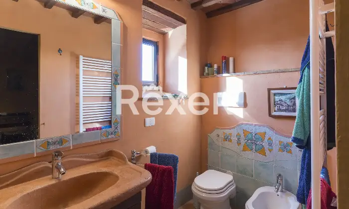 Rexer-Cortona-Affascinante-appartamento-su-due-livelli-in-antica-Leopoldina-con-piscina-e-impianti-sportivi-Altro