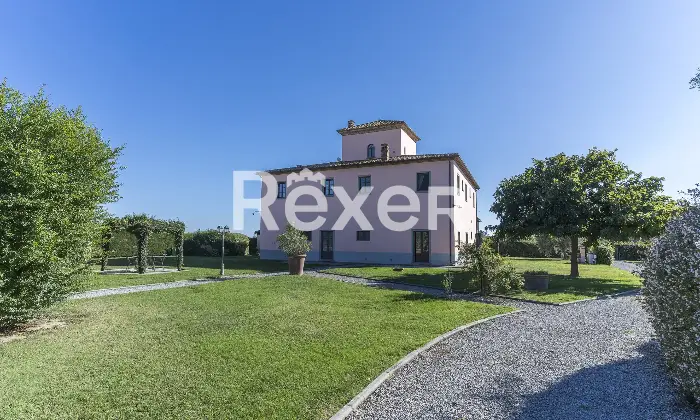 Rexer-Cortona-Affascinante-appartamento-su-due-livelli-in-antica-Leopoldina-con-piscina-e-impianti-sportivi-Altro