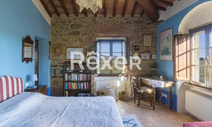 Rexer-Cortona-Affascinante-appartamento-su-due-livelli-in-antica-Leopoldina-con-piscina-e-impianti-sportivi-Altro