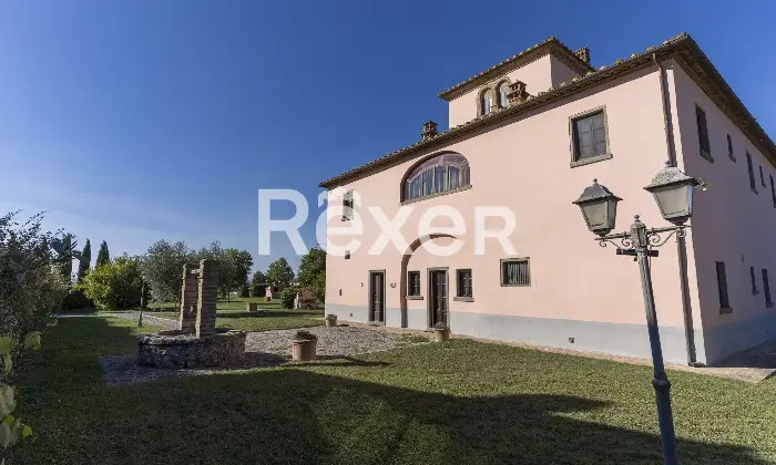 Rexer-Cortona-Affascinante-appartamento-su-due-livelli-in-antica-Leopoldina-con-piscina-e-impianti-sportivi-Altro
