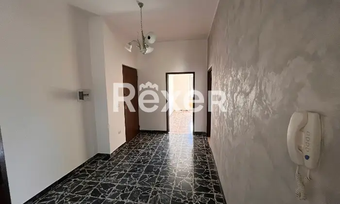 Rexer-Bosa-Ampio-appartamento-pronto-da-abitare-Altro
