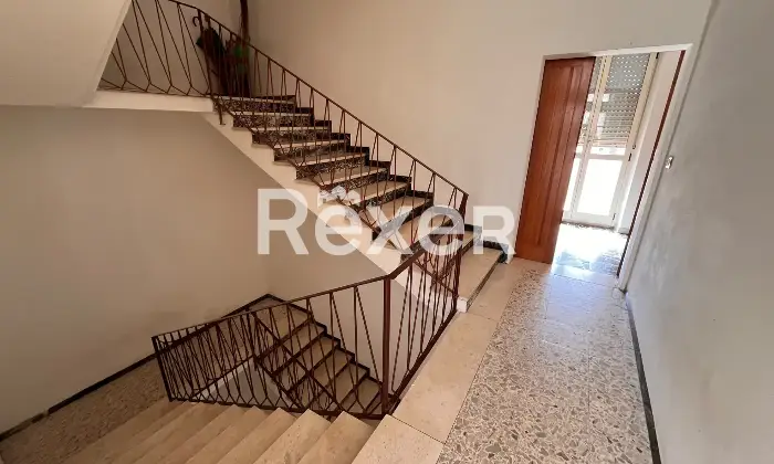 Rexer-Bosa-Ampio-appartamento-pronto-da-abitare-Altro