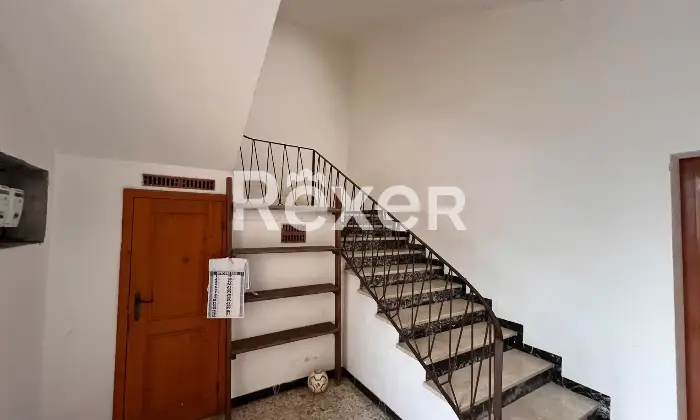 Rexer-Bosa-Ampio-appartamento-pronto-da-abitare-Altro