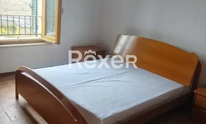 Rexer-Spoleto-CASA-DI-CAMPAGNA-A-SCHIERA-DI-TESTA-ABITABILE-DA-SUBITO-CameraDaLetto