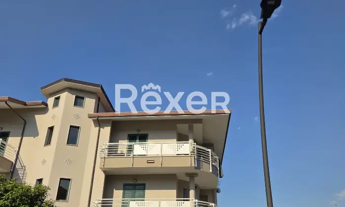 Rexer-Castel-Campagnano-Trilocale-in-vendita-in-Via-Ernesto-Cusani-a-Castel-Campagnano-Altro