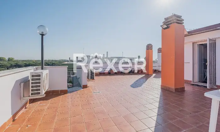 Rexer-Lido-di-Ostia-Attico-e-superattico-con-ampi-terrazzi-Altro