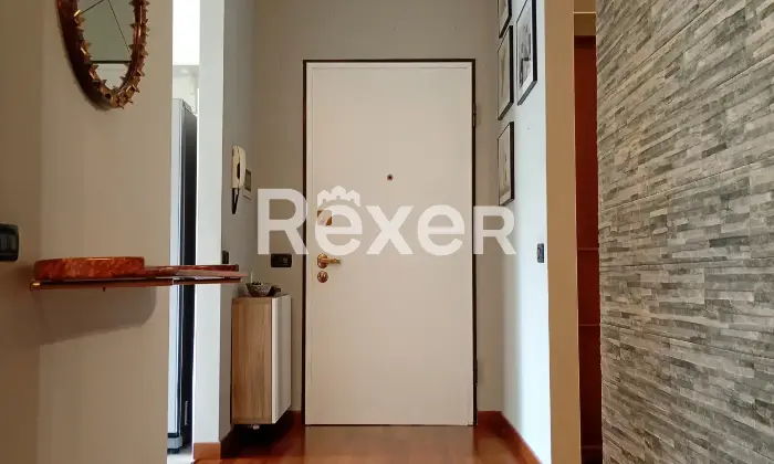 Rexer-Albese-Con-Cassano-Quadrilocale-con-doppi-servizi-e-due-garage-Ingresso