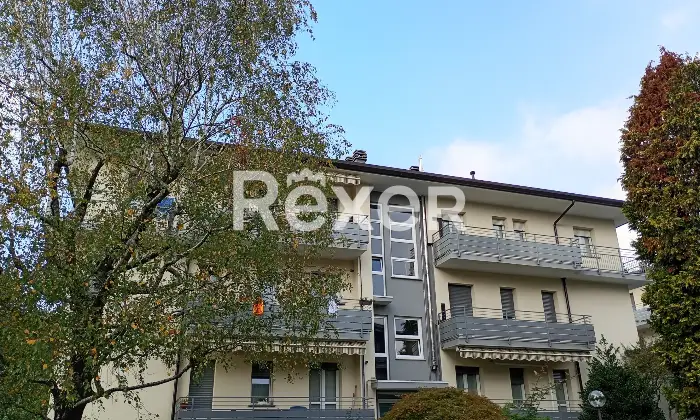 Rexer-Albese-Con-Cassano-Quadrilocale-con-doppi-servizi-e-due-garage-Facciata