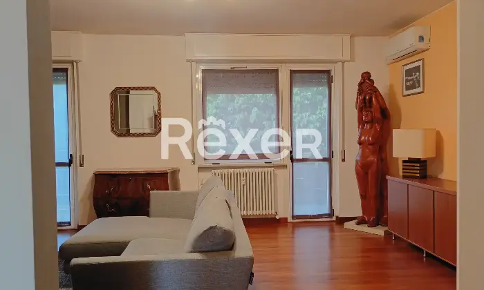 Rexer-Albese-Con-Cassano-Quadrilocale-con-doppi-servizi-e-due-garage-Soggiorno