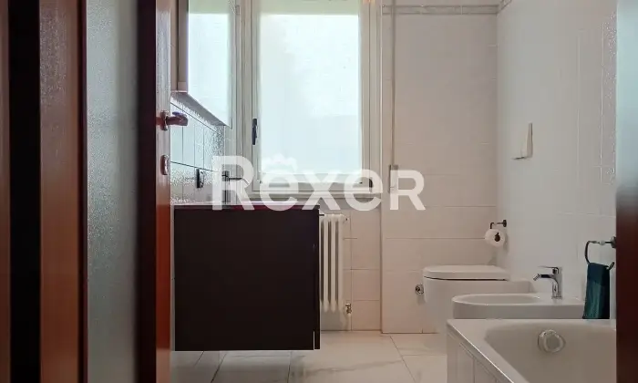 Rexer-Albese-Con-Cassano-Quadrilocale-con-doppi-servizi-e-due-garage-Bagno