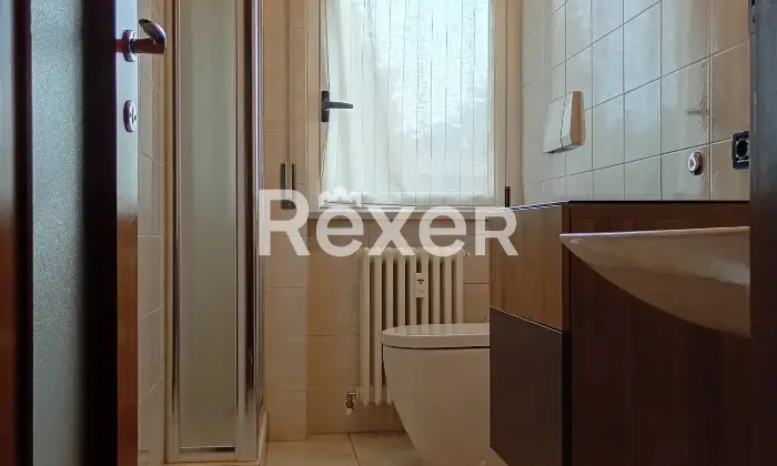 Rexer-Albese-Con-Cassano-Quadrilocale-con-doppi-servizi-e-due-garage-Bagno