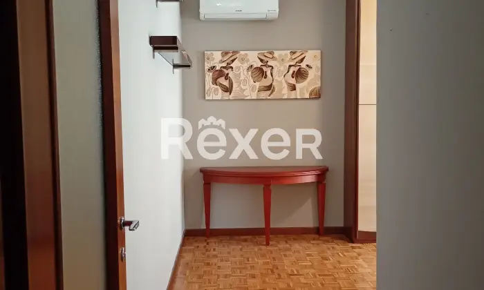Rexer-Albese-Con-Cassano-Quadrilocale-con-doppi-servizi-e-due-garage-Camera-da-letto-matrimoniale