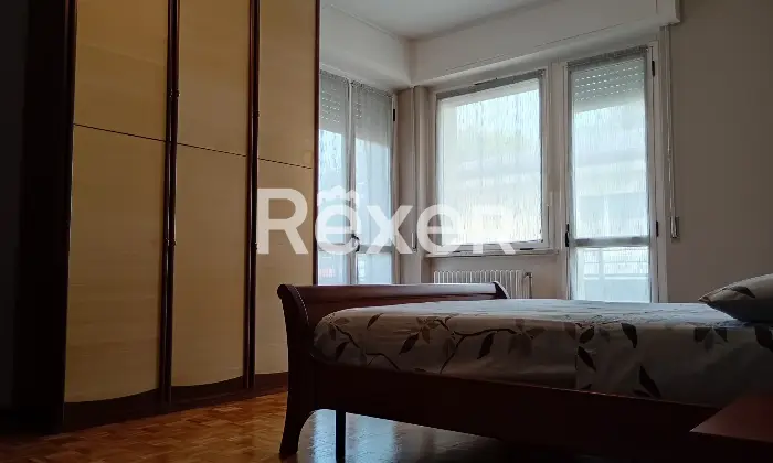 Rexer-Albese-Con-Cassano-Quadrilocale-con-doppi-servizi-e-due-garage-Camera-da-letto-matrimoniale