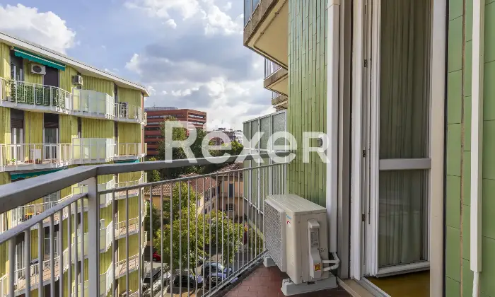 Rexer-Sesto-San-Giovanni-Bilocale-di-mq-Balcone