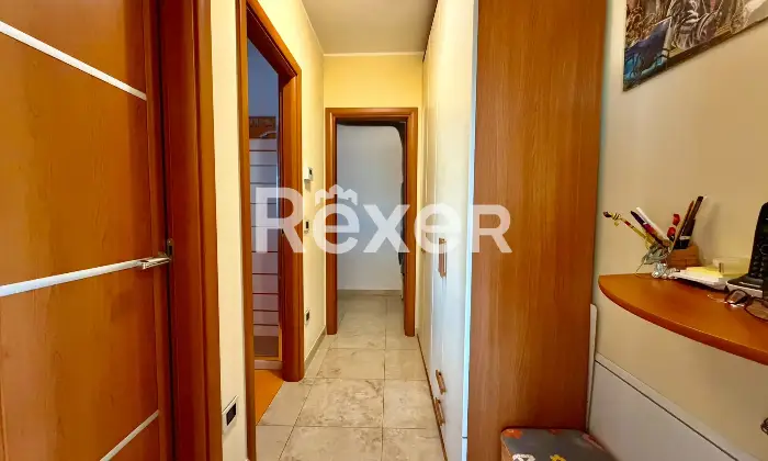 Rexer-Vasto-Villa-di-mq-con-garage-giardino-e-pannelli-Solari-Altro