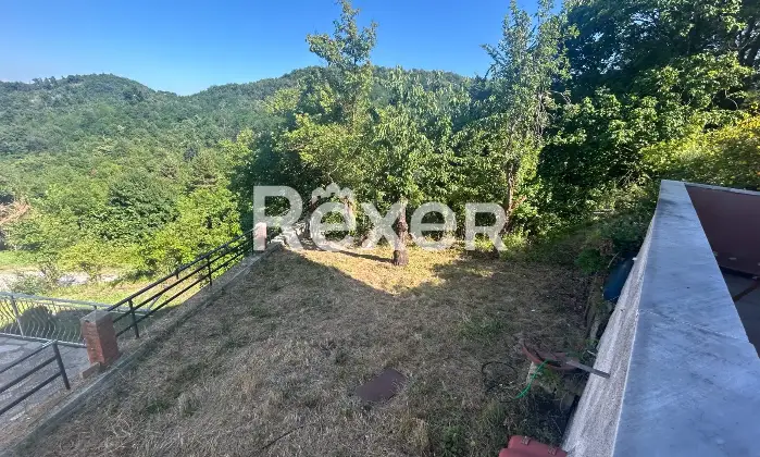 Rexer-Cosseria-Casa-indipendente-con-giardino-su-tre-livelli-Montecala-Cosseria-Altro