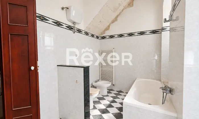 Rexer-Ruvo-di-Puglia-Palazzotto-storico-su-pi-livelli-con-terrazzo-panoramico-in-Via-Cattedrale-Ruvo-di-Puglia-Altro