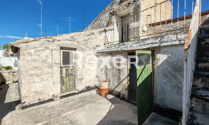 Rexer-Ruvo-di-Puglia-Palazzotto-storico-su-pi-livelli-con-terrazzo-panoramico-in-Via-Cattedrale-Ruvo-di-Puglia-Altro