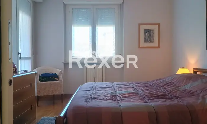 Rexer-Olgiate-Comasco-Trilocale-con-doppi-servizi-e-garage-Cameradalettomatrimoniale