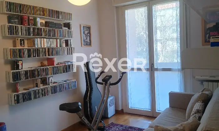 Rexer-Olgiate-Comasco-Trilocale-con-doppi-servizi-e-garage-CameraDaLetto