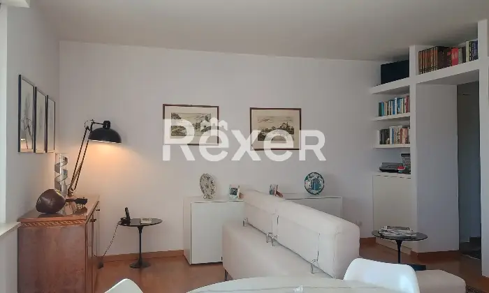 Rexer-Olgiate-Comasco-Trilocale-con-doppi-servizi-e-garage-Soggiorno
