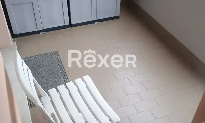 Rexer-Olgiate-Comasco-Trilocale-con-doppi-servizi-e-garage-Bagno-di-servizio