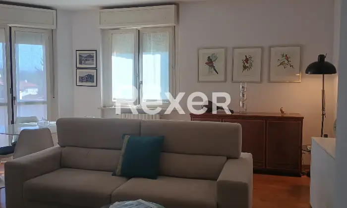 Rexer-Olgiate-Comasco-Trilocale-con-doppi-servizi-e-garage-Soggiorno