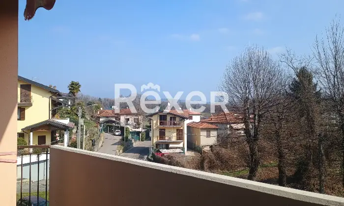Rexer-Olgiate-Comasco-Trilocale-con-doppi-servizi-e-garage-Vista