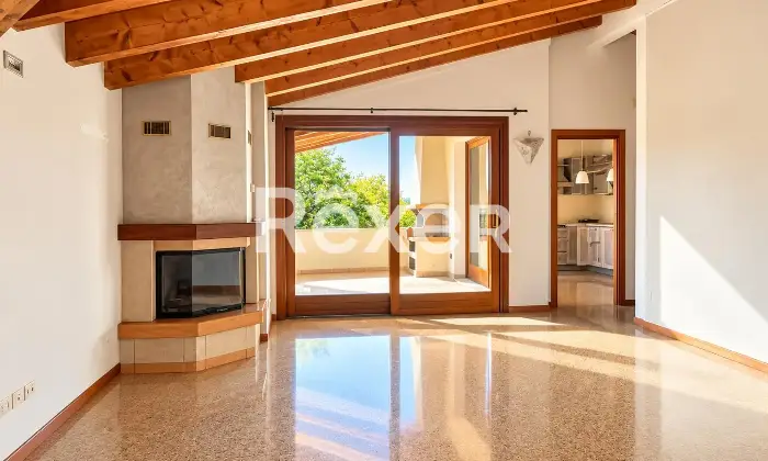 Rexer-Montecchio-Maggiore-Ampio-attico-con-terrazza-Altro