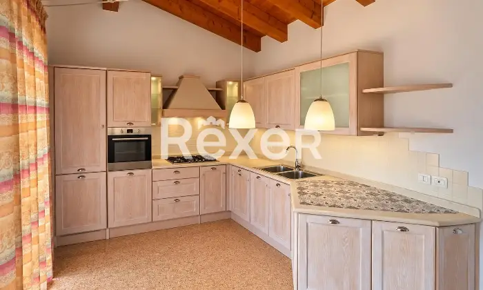 Rexer-Montecchio-Maggiore-Ampio-attico-con-terrazza-Altro