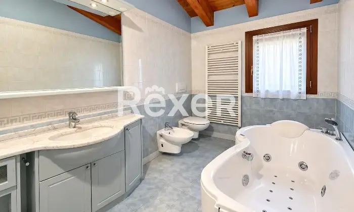 Rexer-Montecchio-Maggiore-Ampio-attico-con-terrazza-Altro
