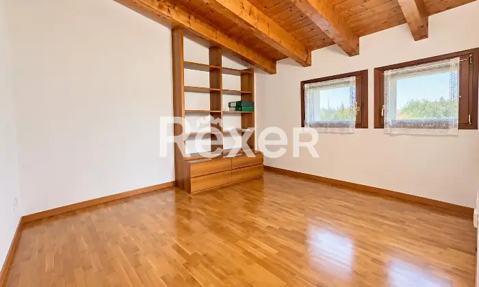 Rexer-Montecchio-Maggiore-Ampio-attico-con-terrazza-Altro