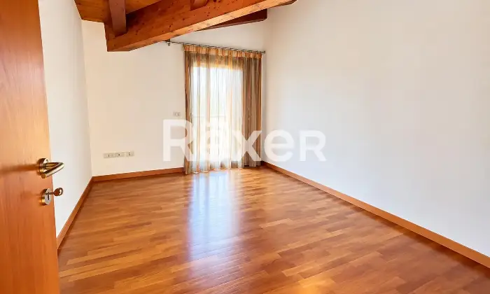 Rexer-Montecchio-Maggiore-Ampio-attico-con-terrazza-Altro