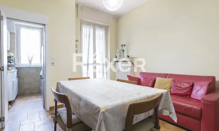 Rexer-Torino-TRILOCALE-ULTIMO-PIANO-CON-POSTO-AUTO-Soggiorno