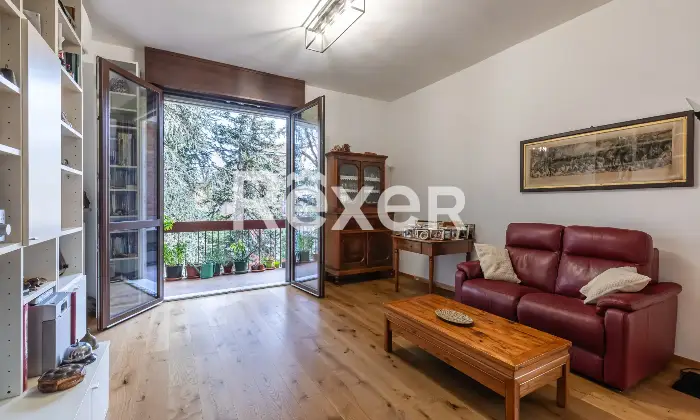 Rexer-Ferrara-Appartamento-camere-e-due-bagni-Altro
