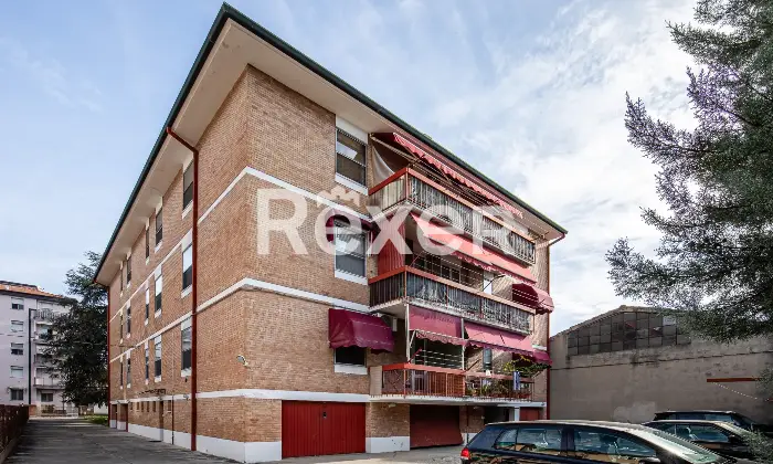 Rexer-Ferrara-Appartamento-camere-e-due-bagni-Altro