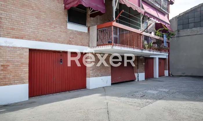 Rexer-Ferrara-Appartamento-camere-e-due-bagni-Altro