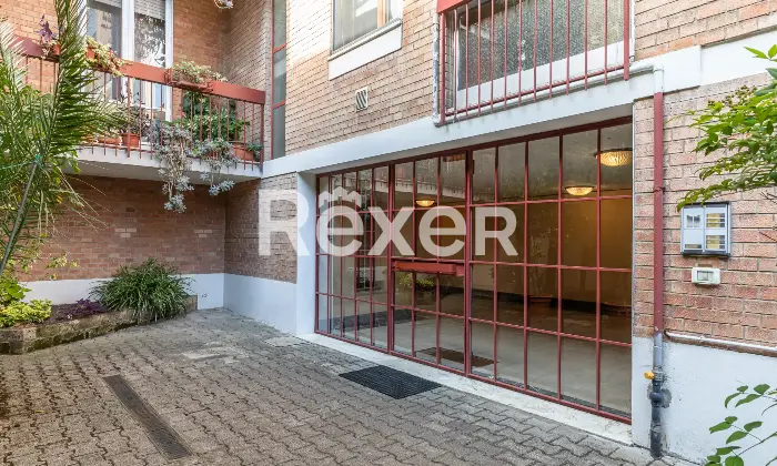 Rexer-Ferrara-Appartamento-camere-e-due-bagni-Altro