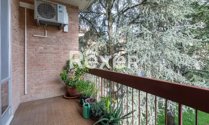 Rexer-Ferrara-Appartamento-camere-e-due-bagni-Altro